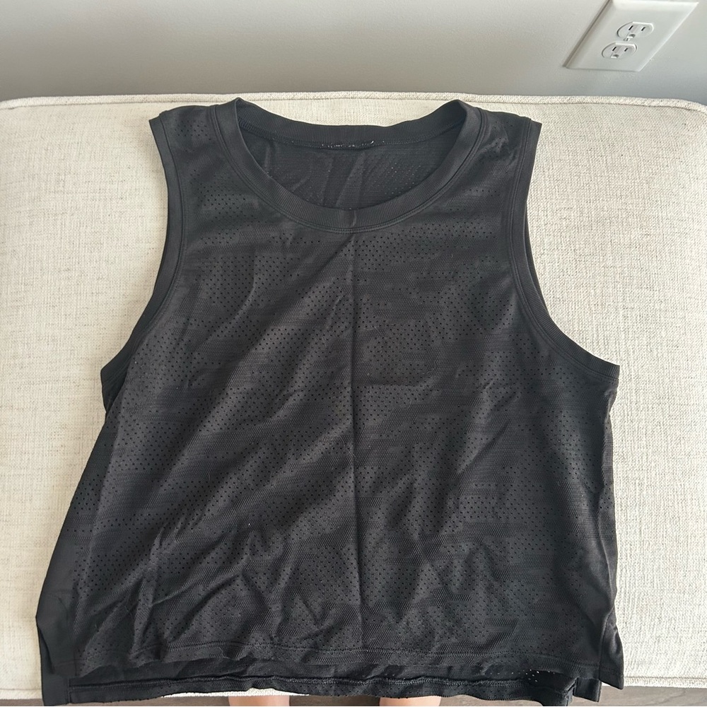 lululemon Train To Be Tank - size 8